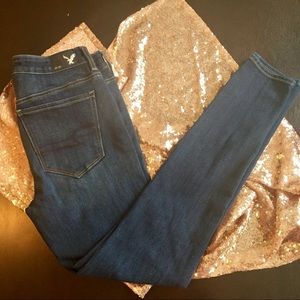 Like new American Eagle Hi Rise Jeggings Size 6